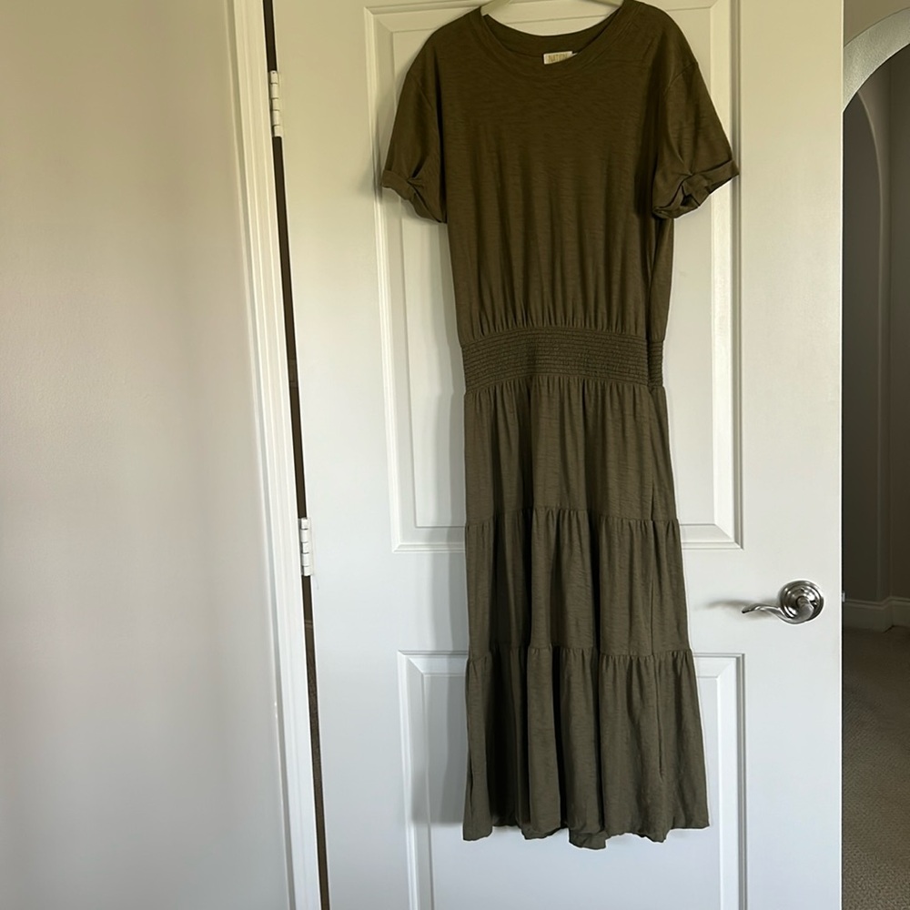 NATION LTD Martine Tiered Maxi Dress Rolled Cuff Washed Olive Green . Size M